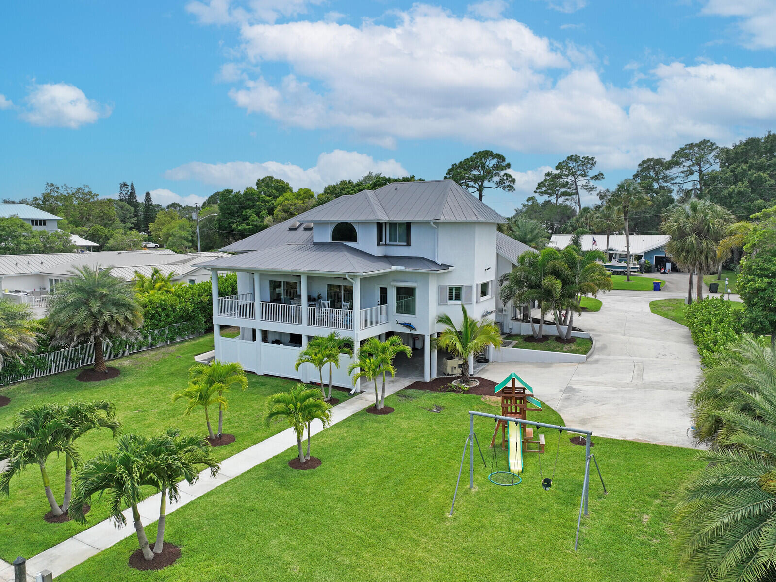 921 SW Pine Tree Lane, Palm City