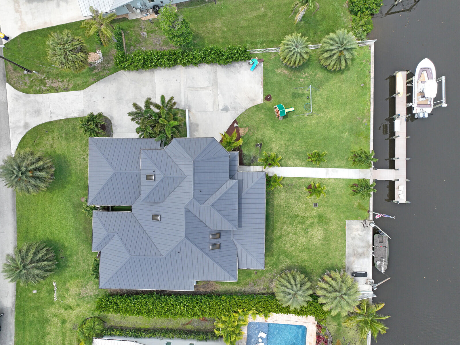 921 SW Pine Tree Lane, Palm City