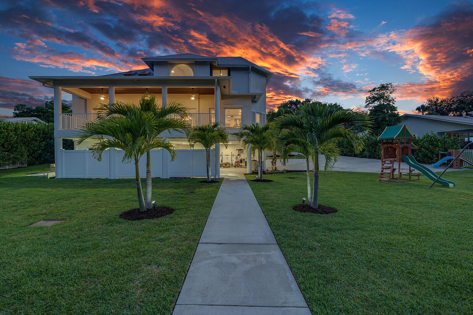 921 SW Pine Tree Lane, Palm City