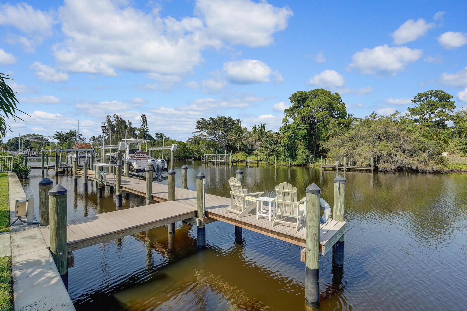 921 SW Pine Tree Lane, Palm City