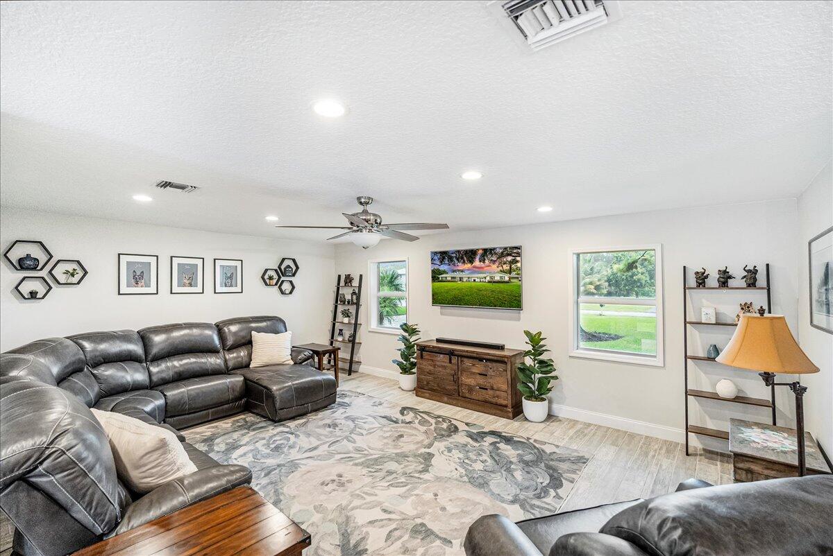 8055 Damascus Drive, Palm Beach Gardens