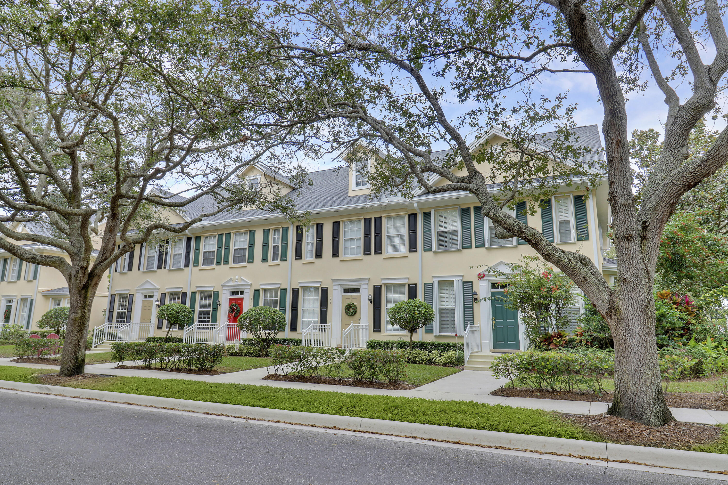 352 Jacaranda Drive, Jupiter