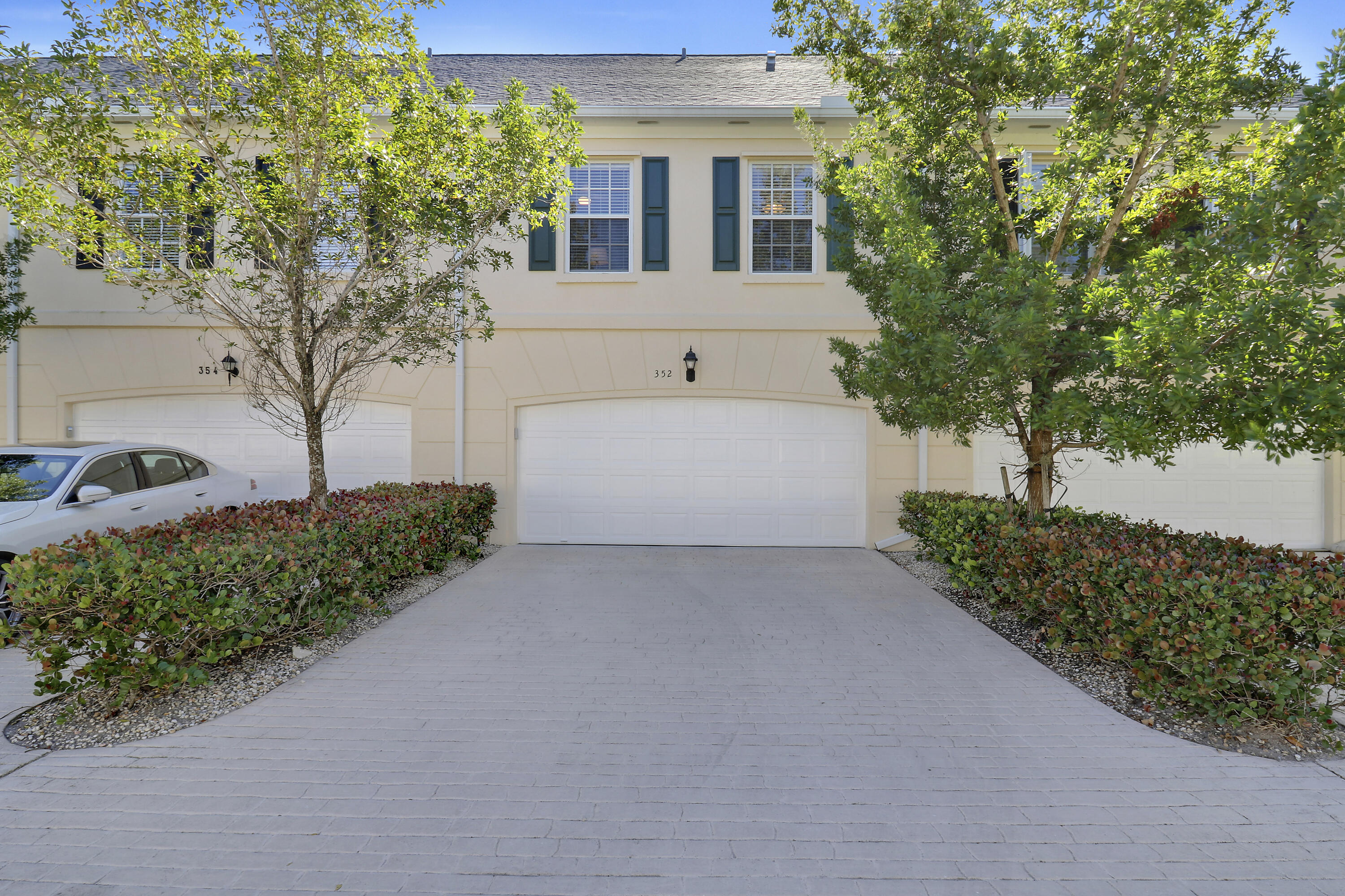352 Jacaranda Drive, Jupiter