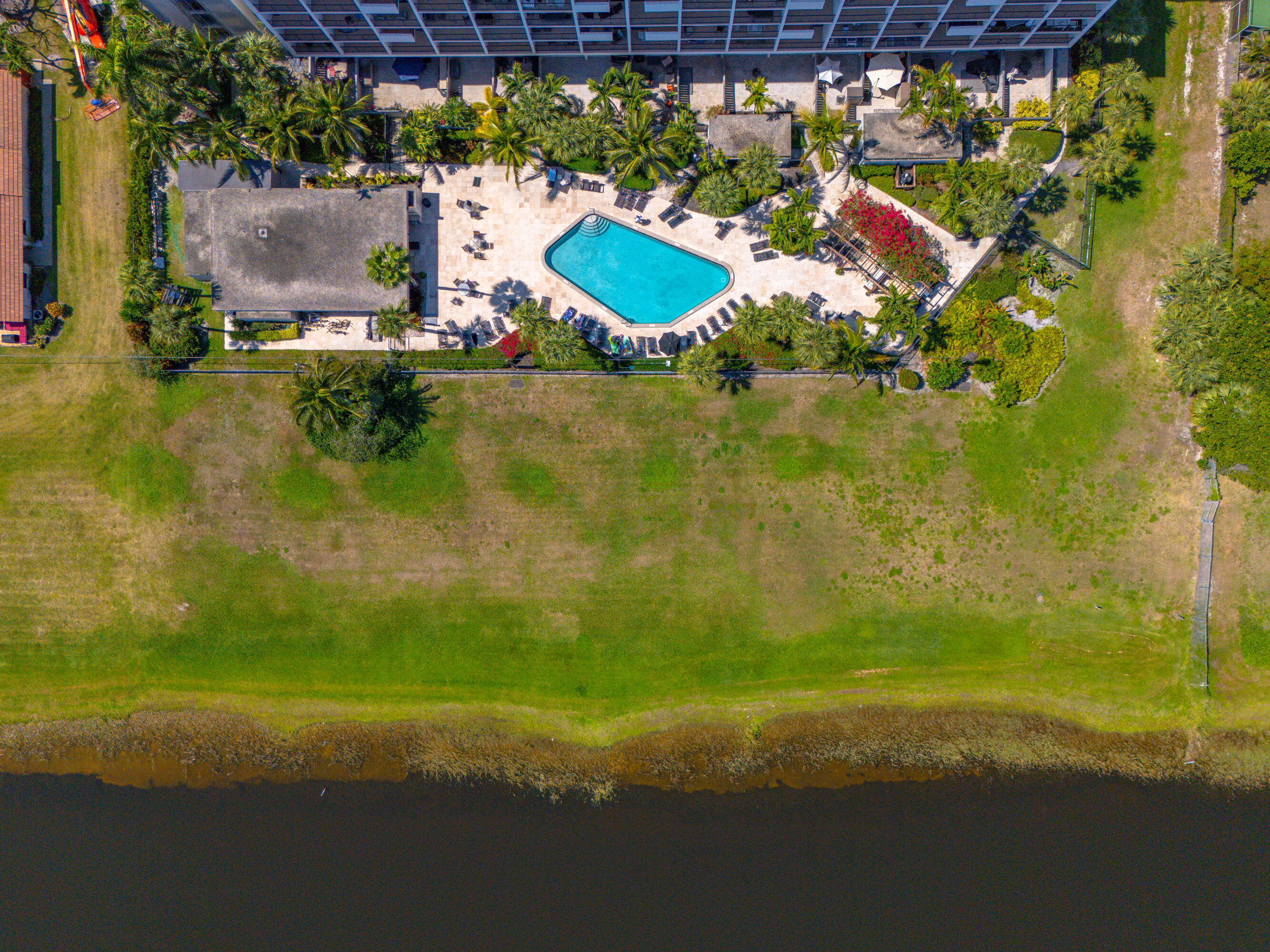 1830 Embassy Drive 502, West Palm Beach Unit: 502