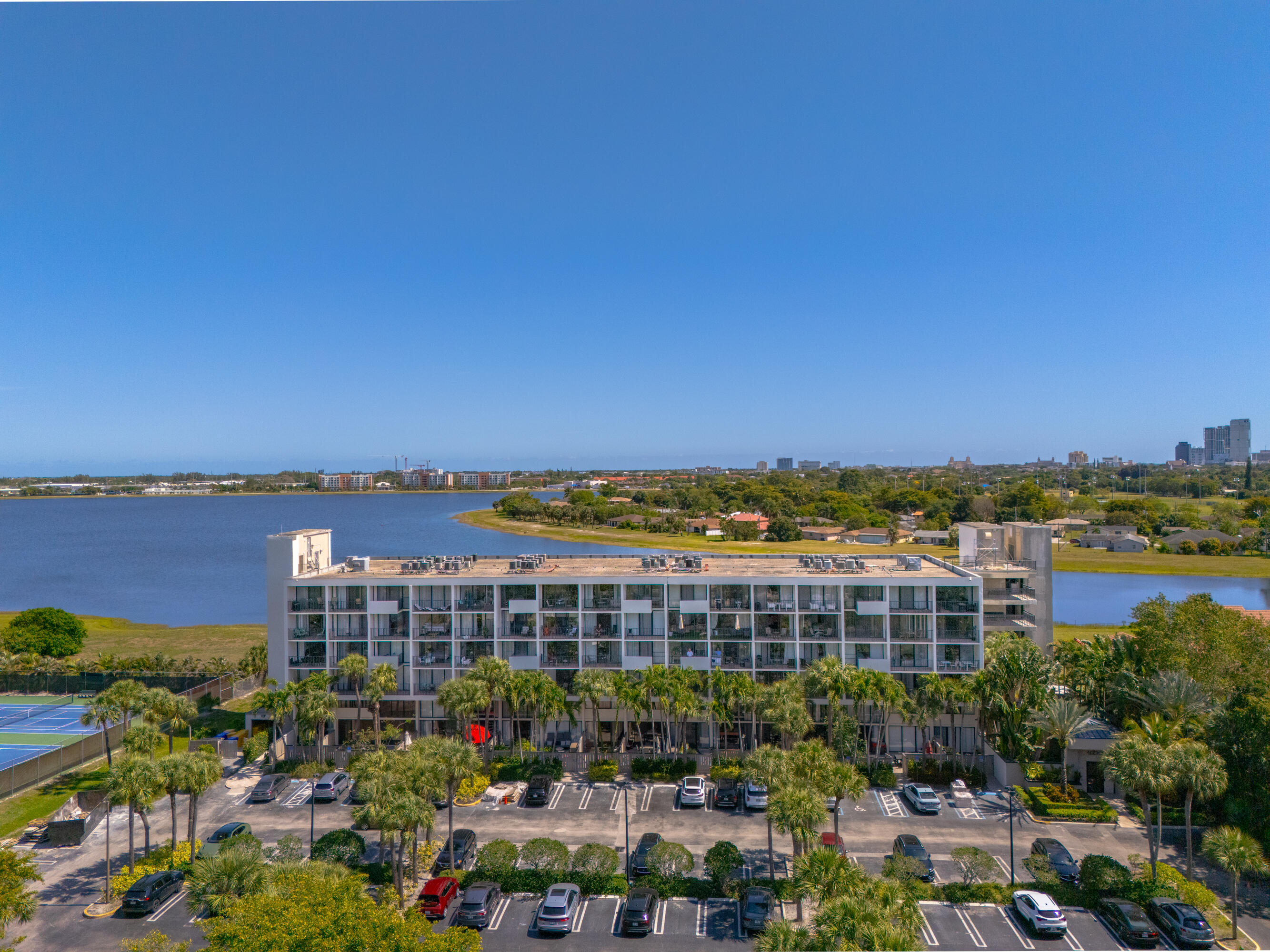 1830 Embassy Drive 502, West Palm Beach Unit: 502