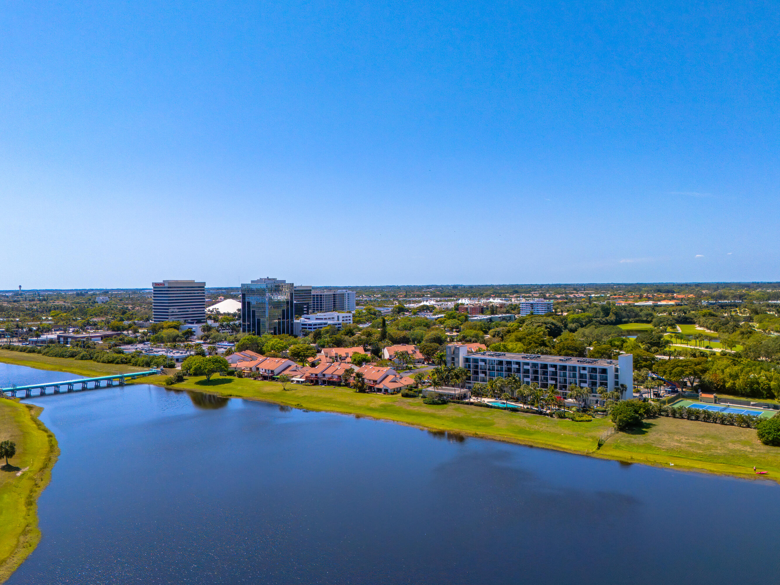 1830 Embassy Drive 502, West Palm Beach Unit: 502