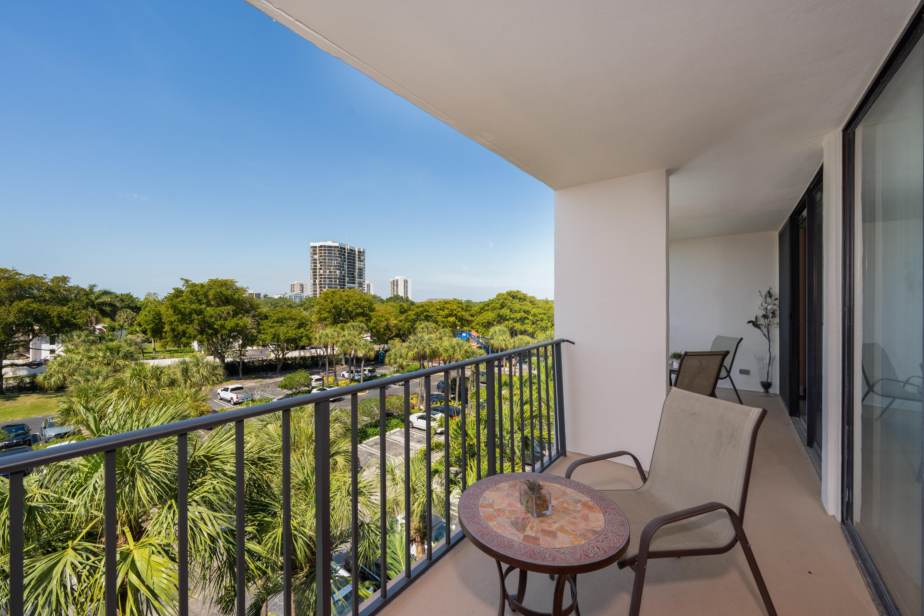 1830 Embassy Drive 502, West Palm Beach Unit: 502