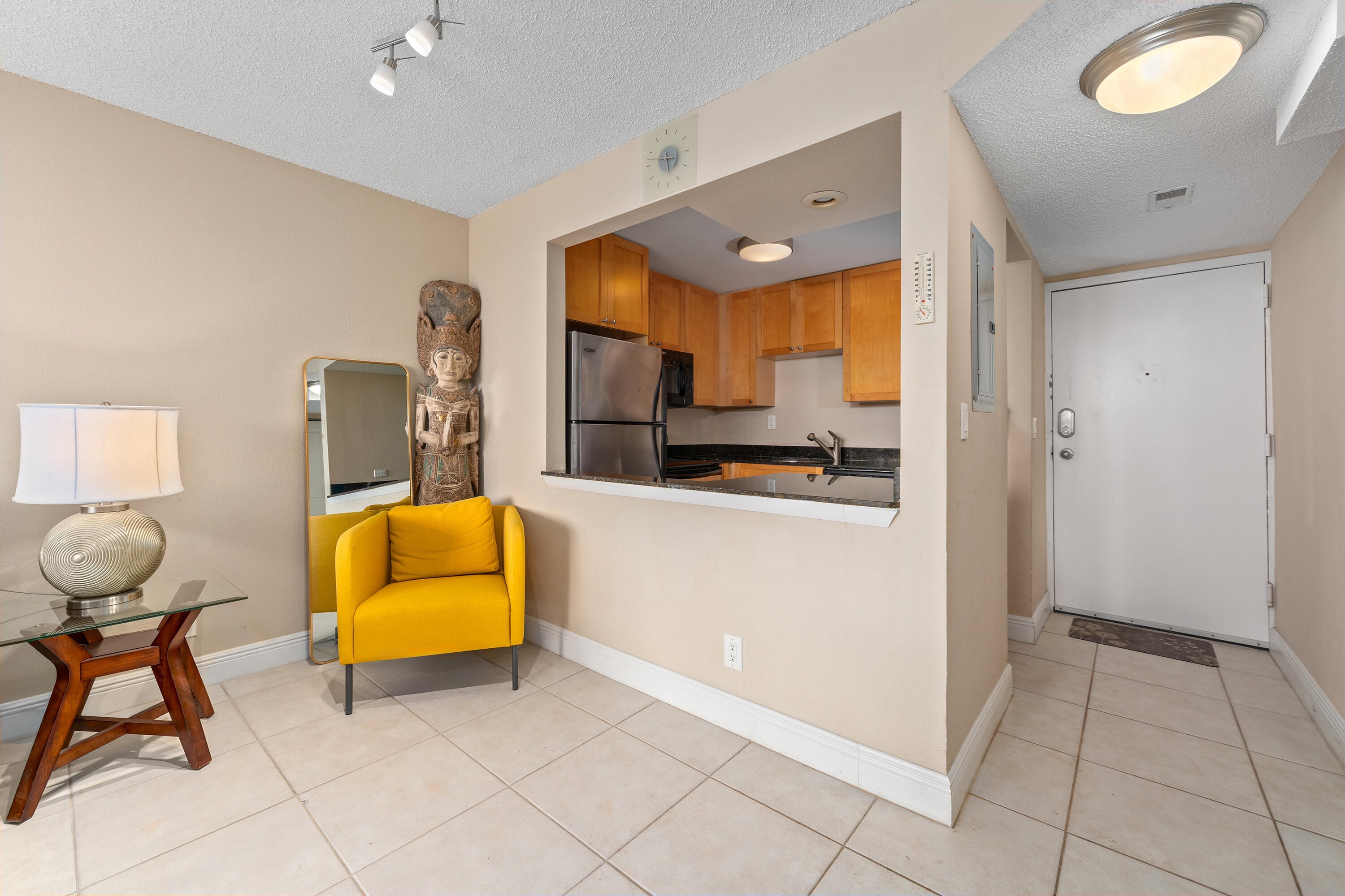 1830 Embassy Drive 502, West Palm Beach Unit: 502