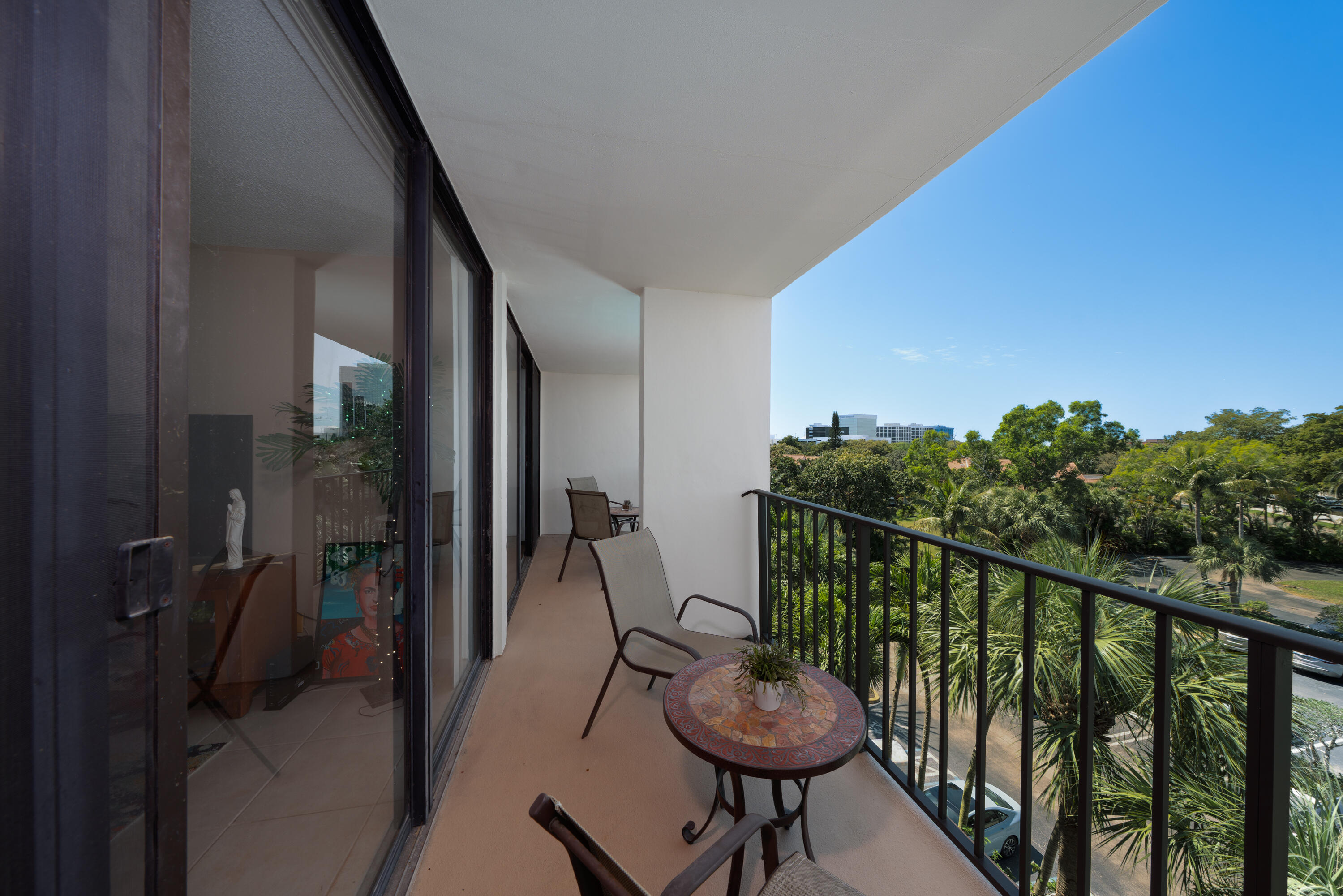 1830 Embassy Drive 502, West Palm Beach Unit: 502