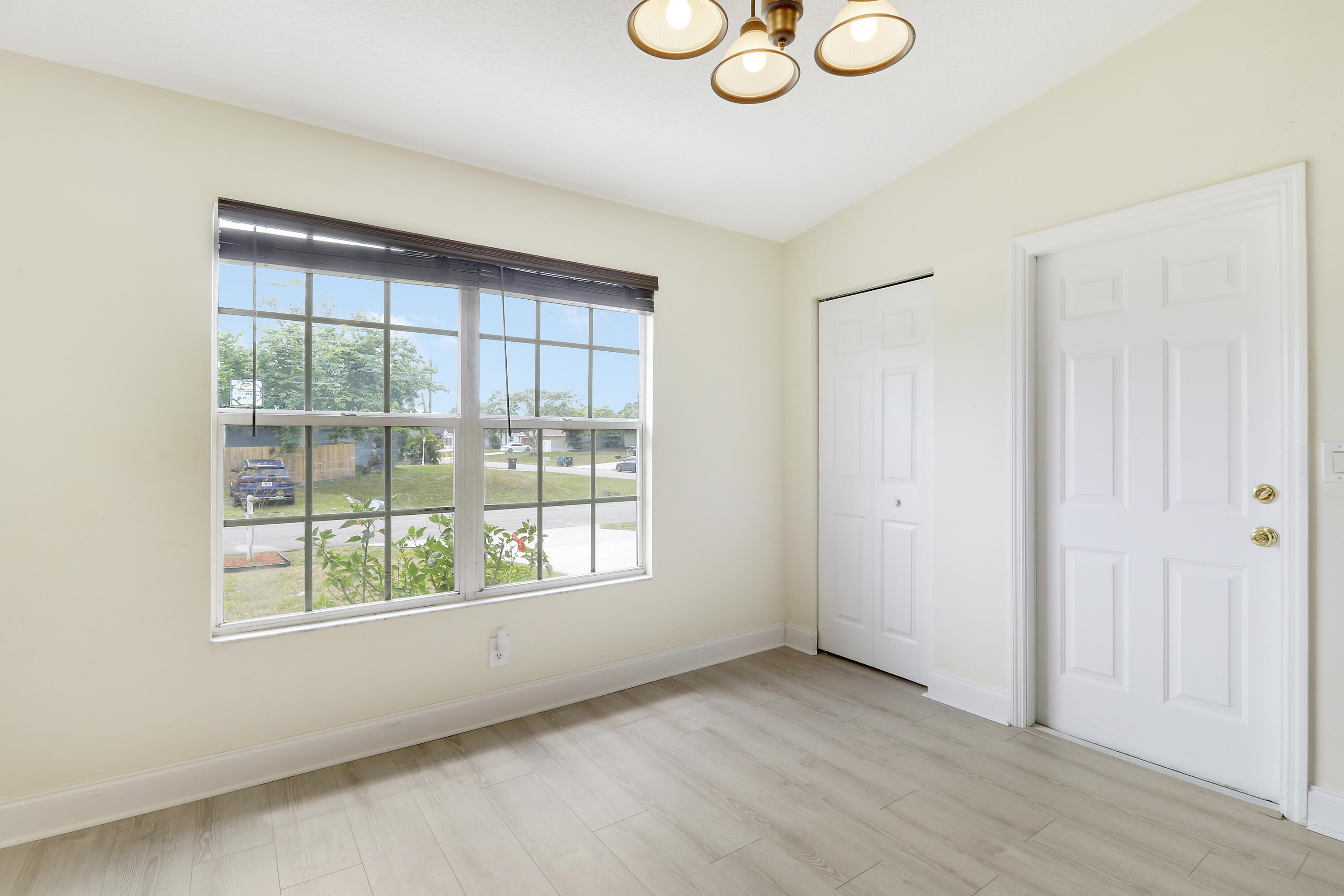 409 SW North Quick Circle, Port St. Lucie