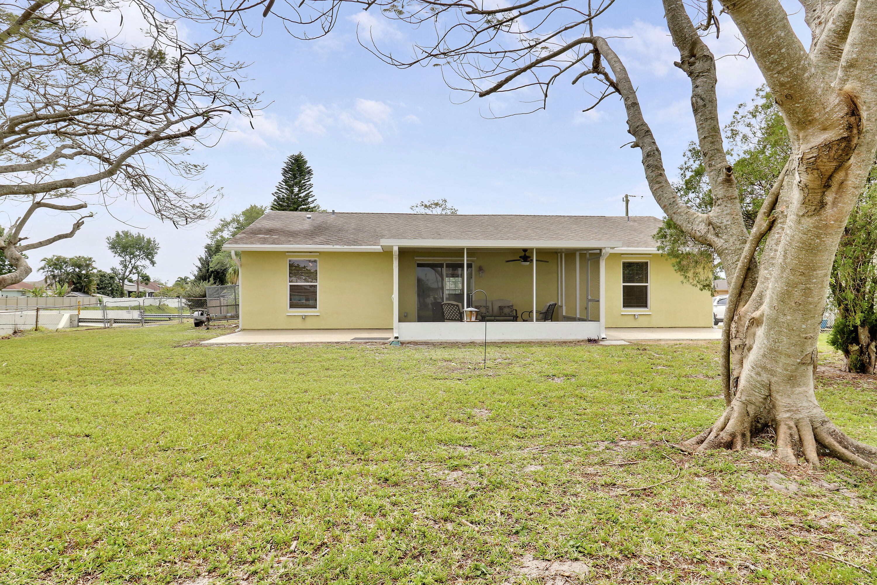 409 SW North Quick Circle, Port St. Lucie
