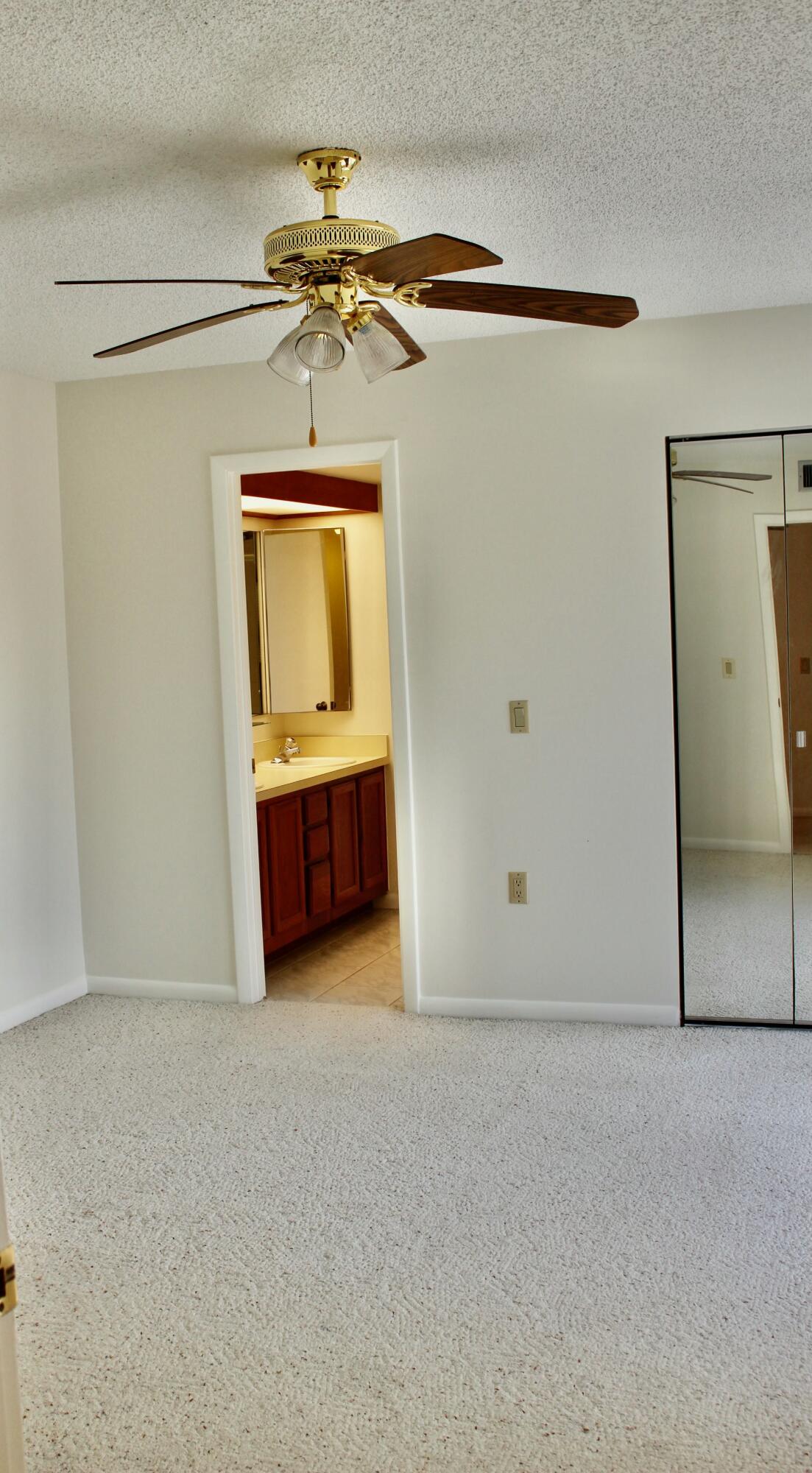 5820 SE Windsong Lane, Stuart