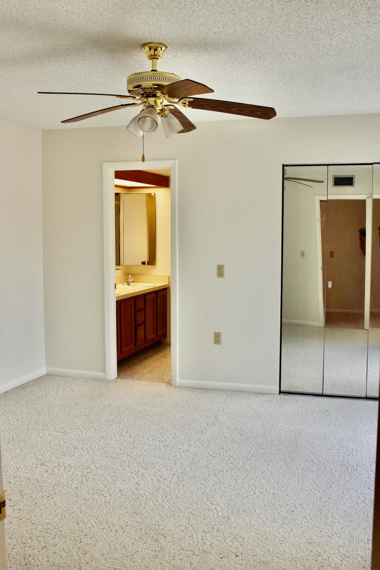 5820 SE Windsong Lane, Stuart