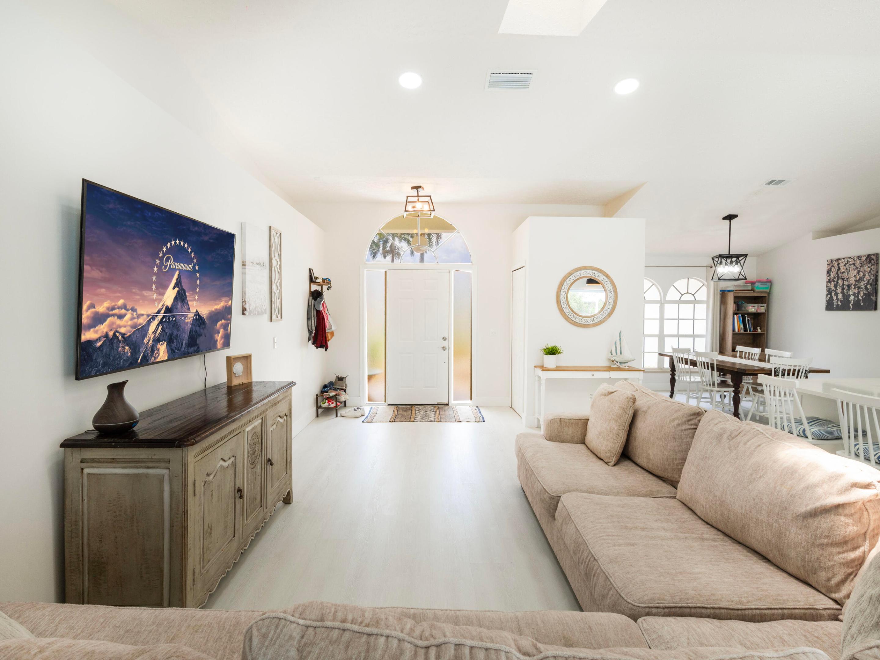 1123 SW Oak Hollow Court, Palm City