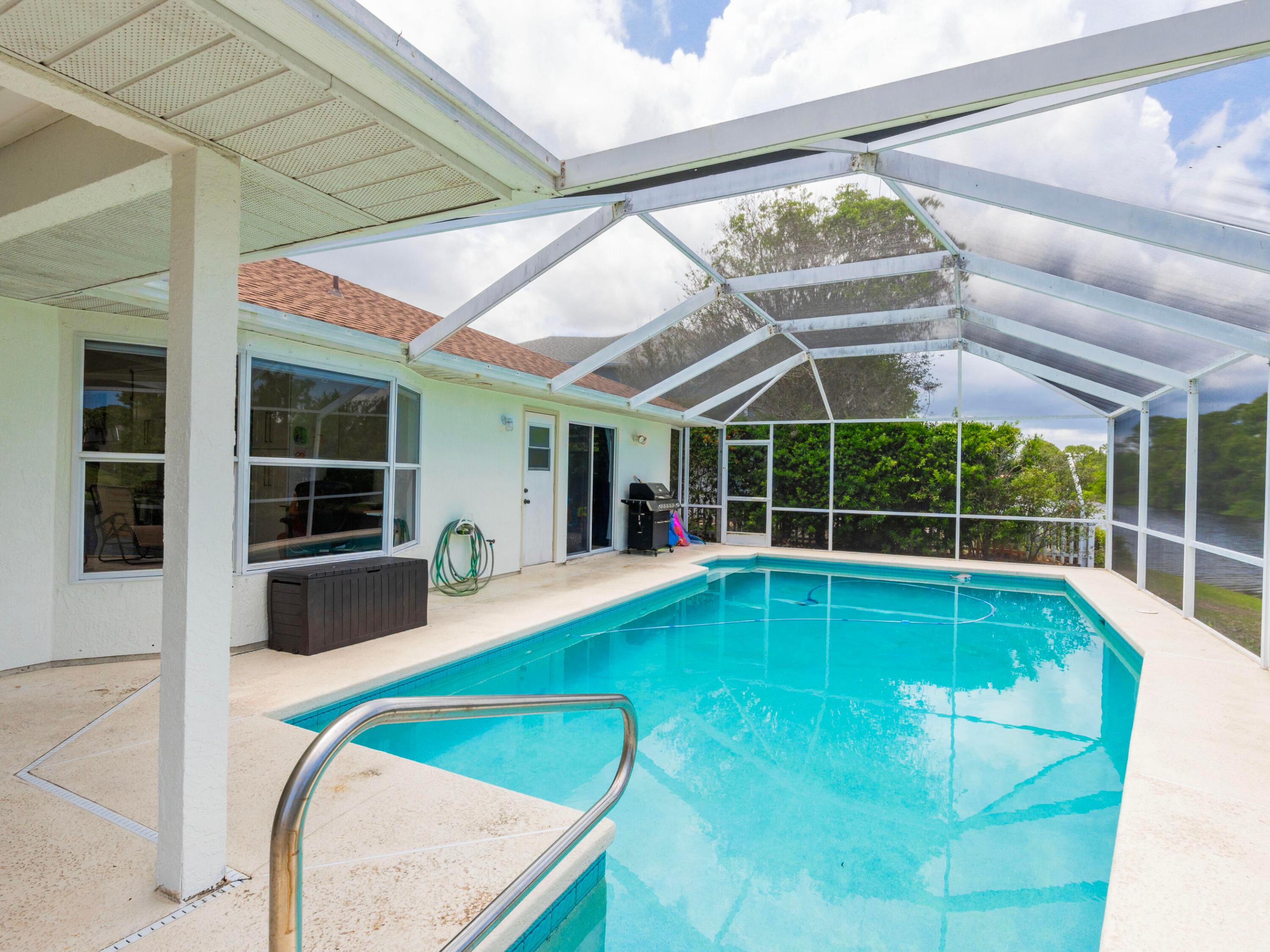 1123 SW Oak Hollow Court, Palm City