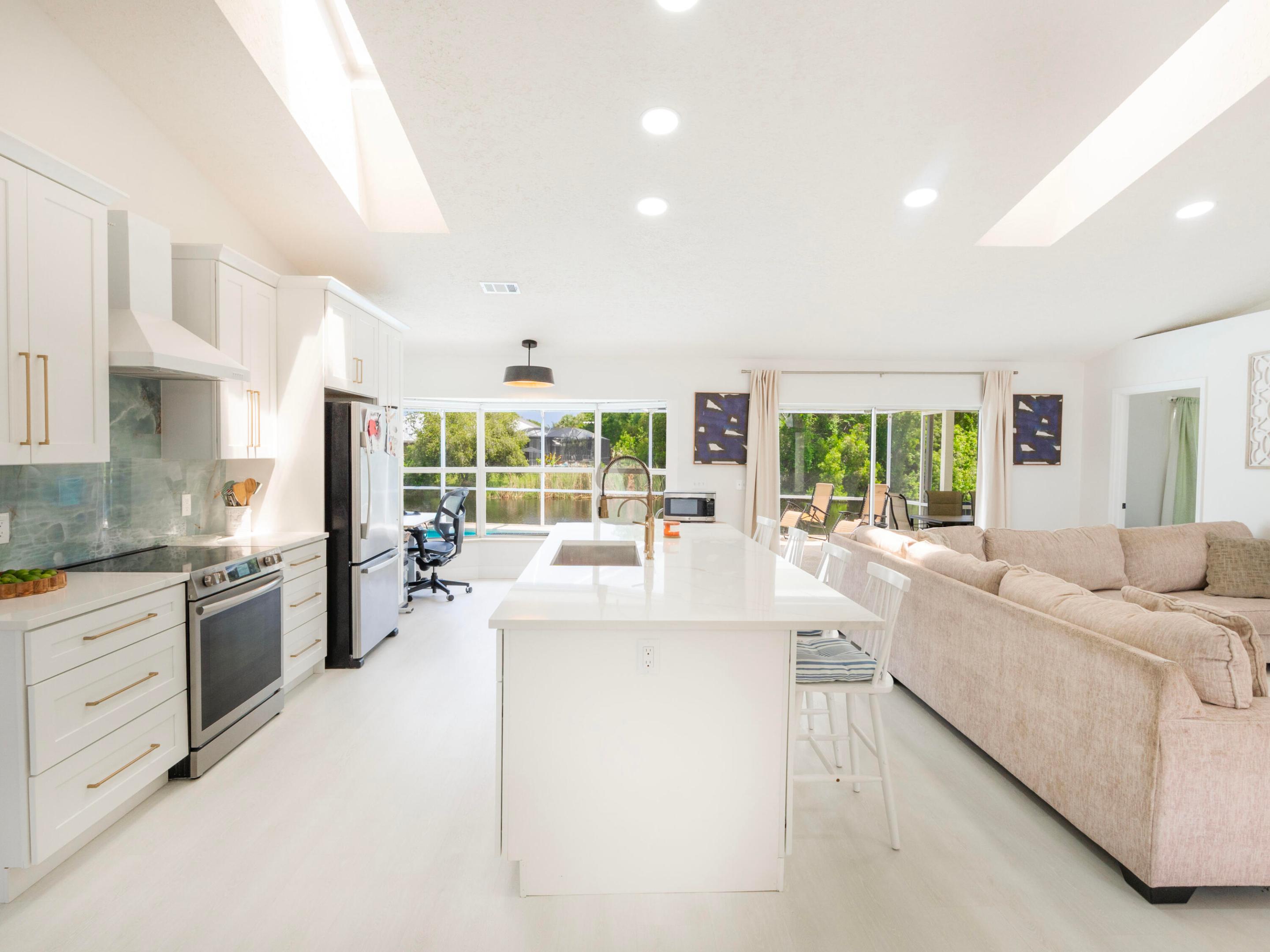 1123 SW Oak Hollow Court, Palm City