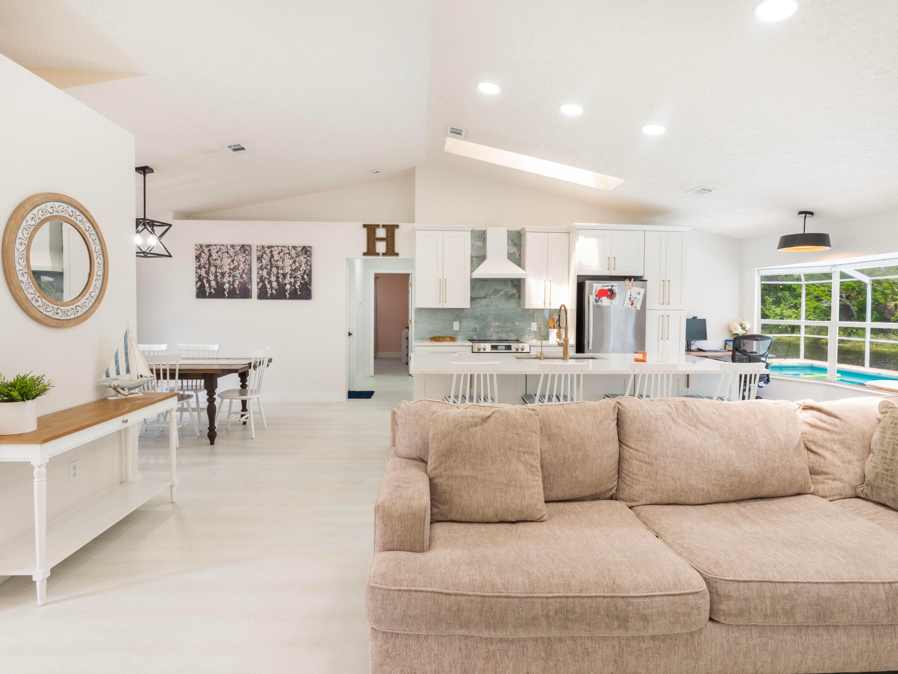 1123 SW Oak Hollow Court, Palm City