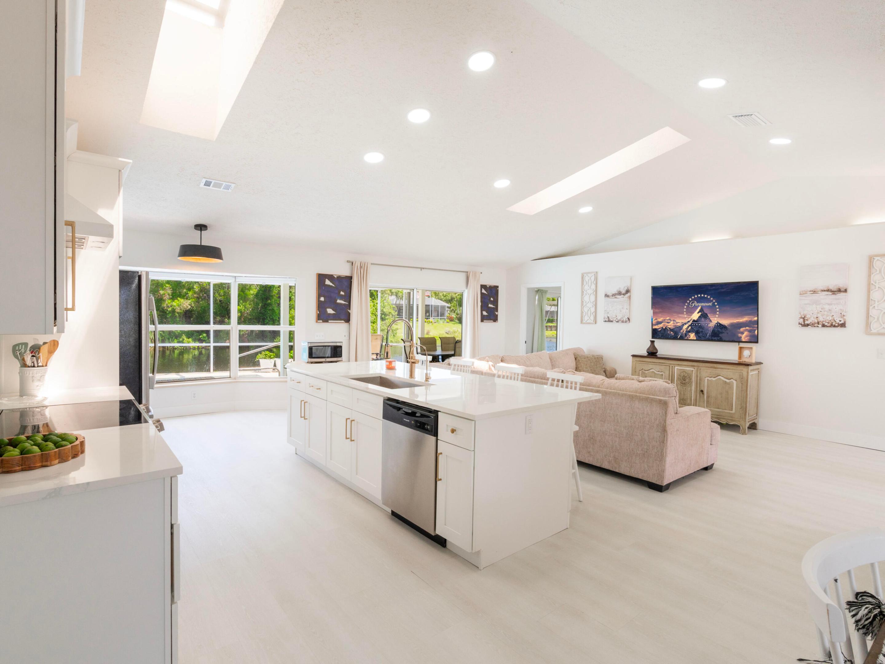 1123 SW Oak Hollow Court, Palm City