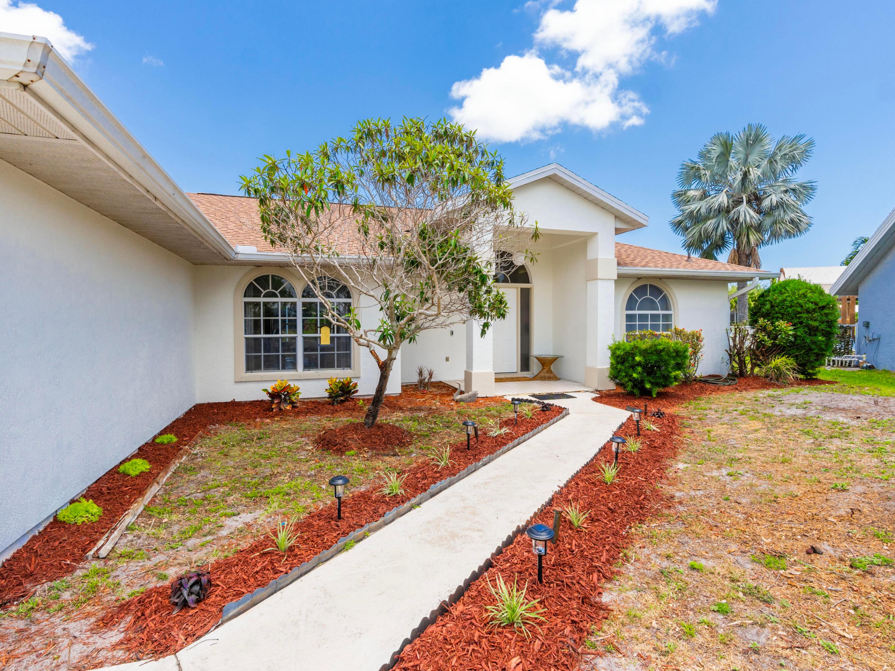 1123 SW Oak Hollow Court, Palm City
