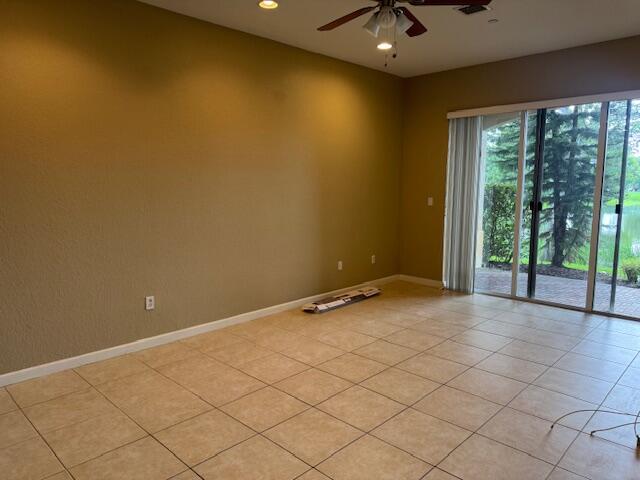 329 SW Otter Run Place, Stuart