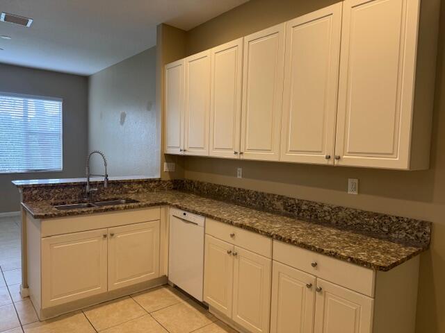 329 SW Otter Run Place, Stuart