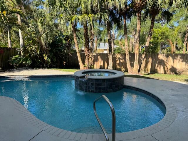 2420 SE Springtree Place, Stuart