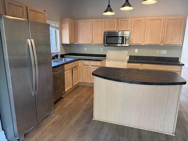 2420 SE Springtree Place, Stuart