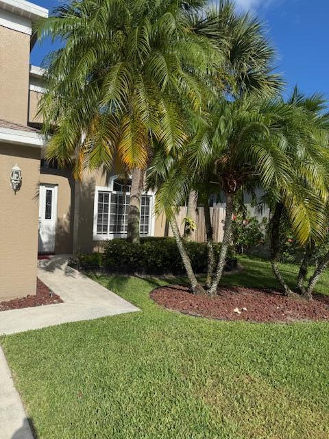 2420 SE Springtree Place, Stuart