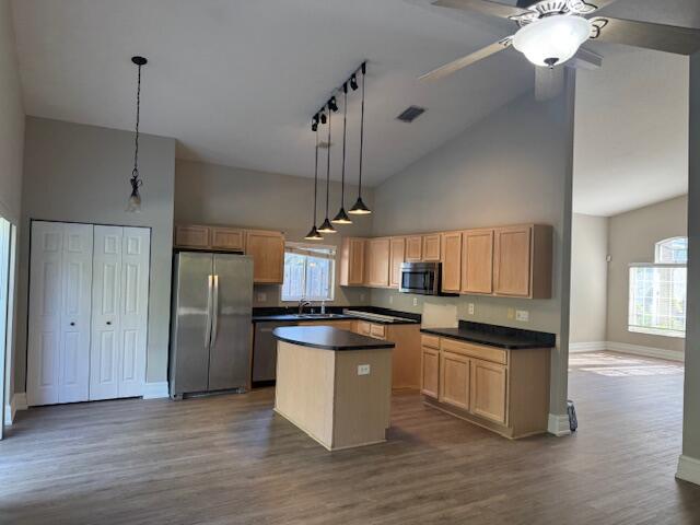 2420 SE Springtree Place, Stuart