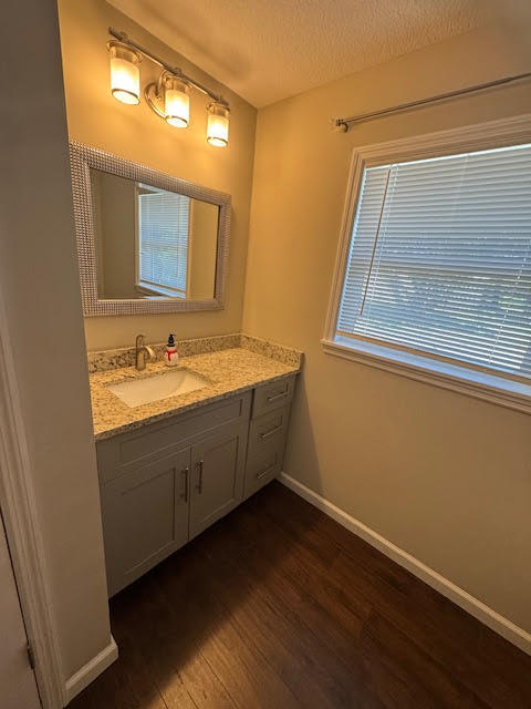 709 SE Alamanda Way, Stuart