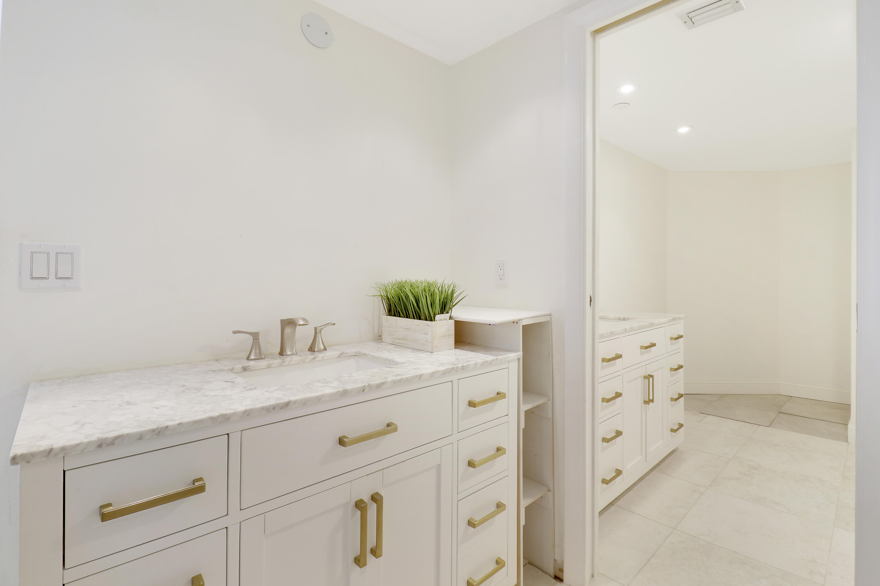 5250 N Ocean Drive 7s, Singer Island Unit: 7s