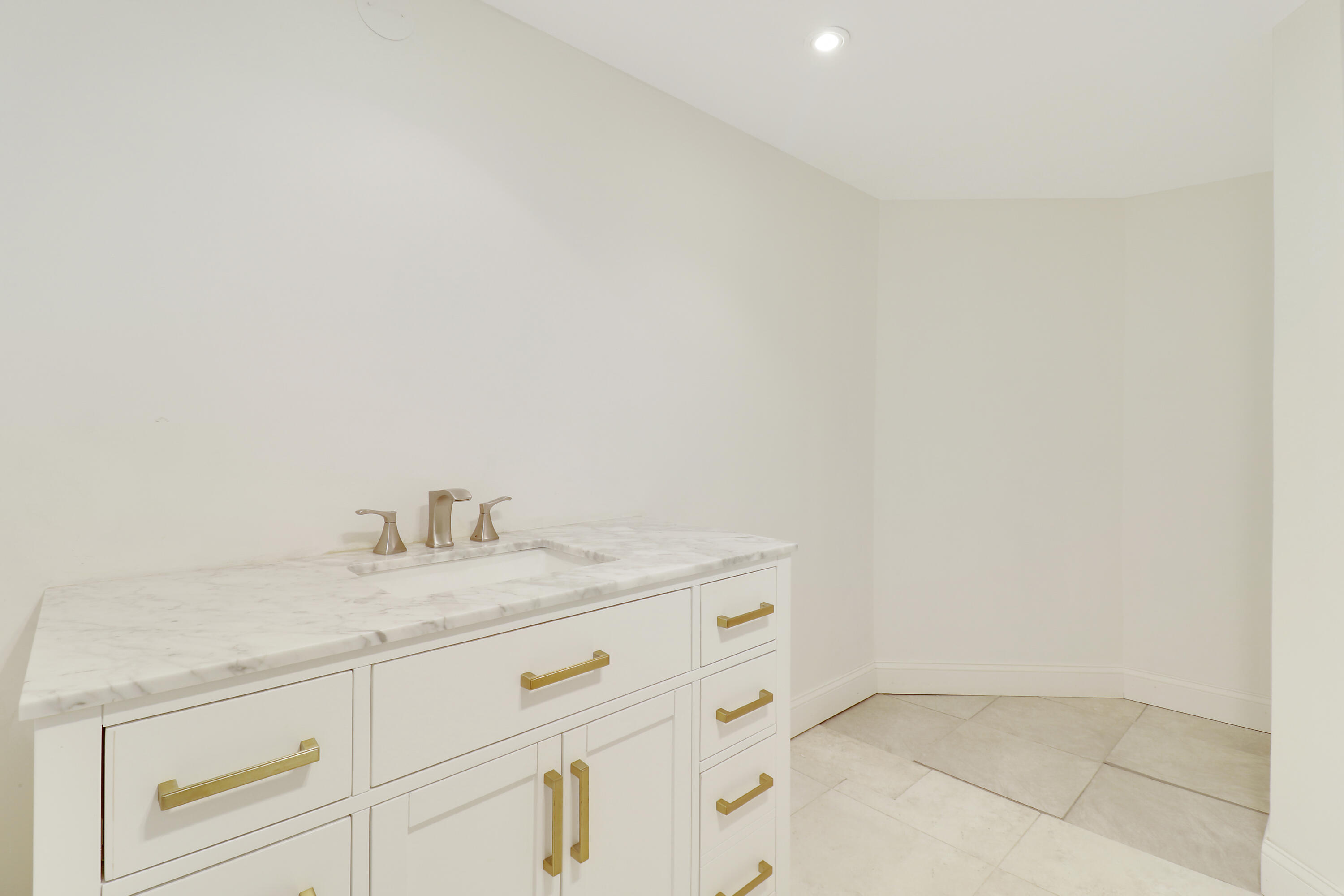5250 N Ocean Drive 7s, Singer Island Unit: 7s