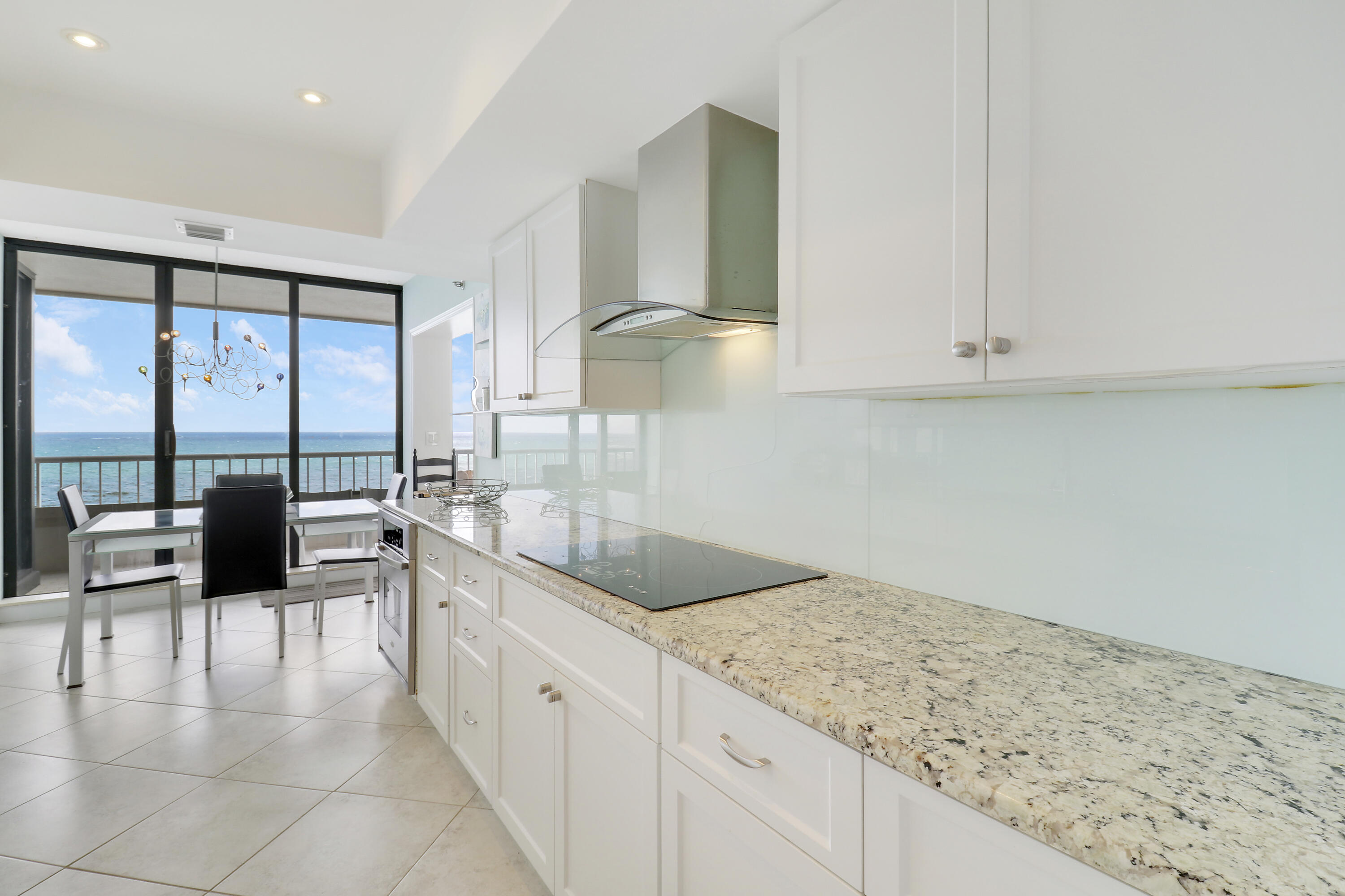 5250 N Ocean Drive 7s, Singer Island Unit: 7s