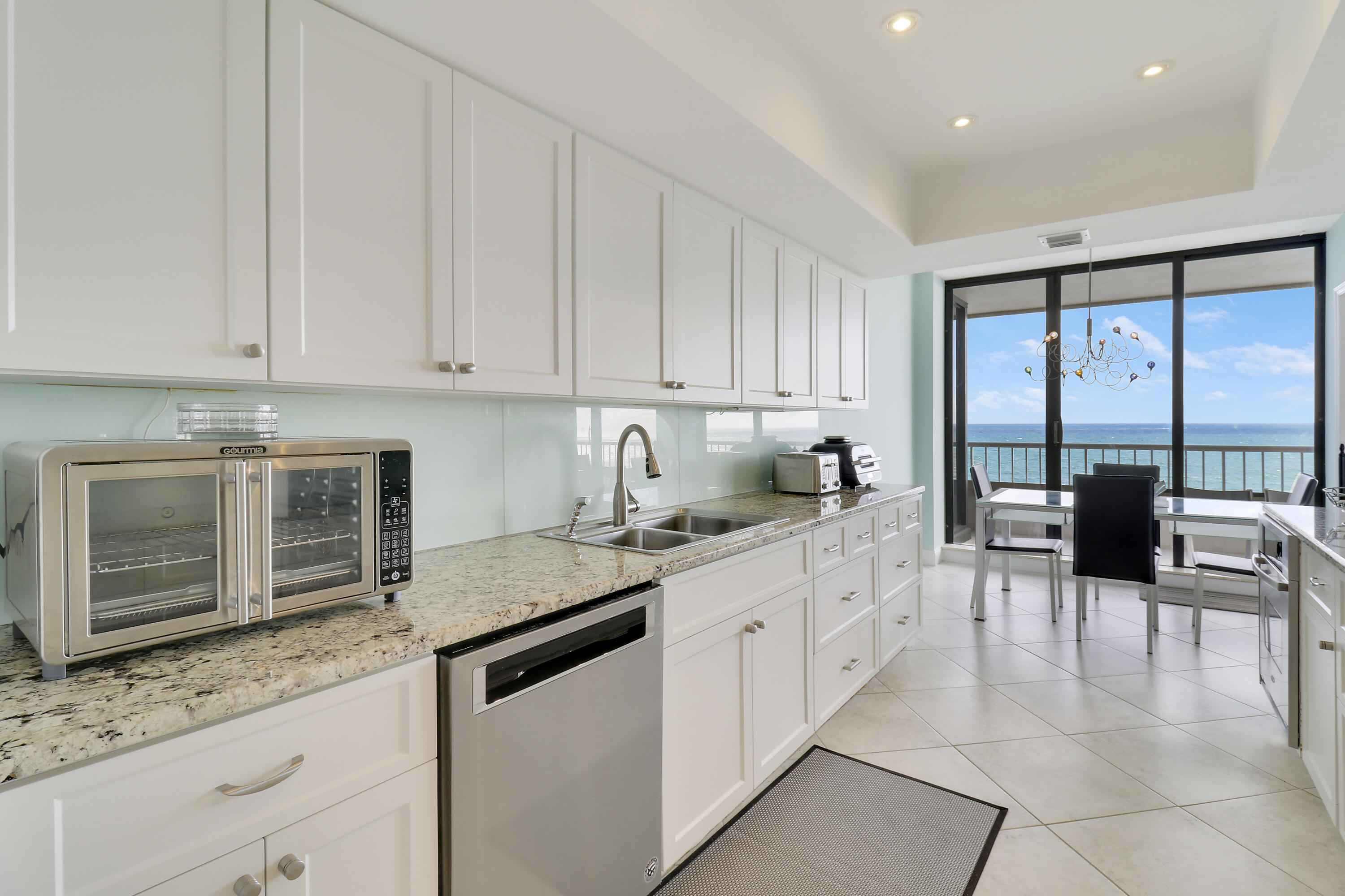 5250 N Ocean Drive 7s, Singer Island Unit: 7s