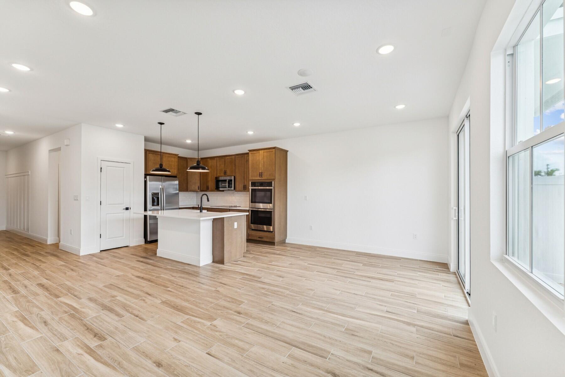 146 SE Birch Terrace 1686