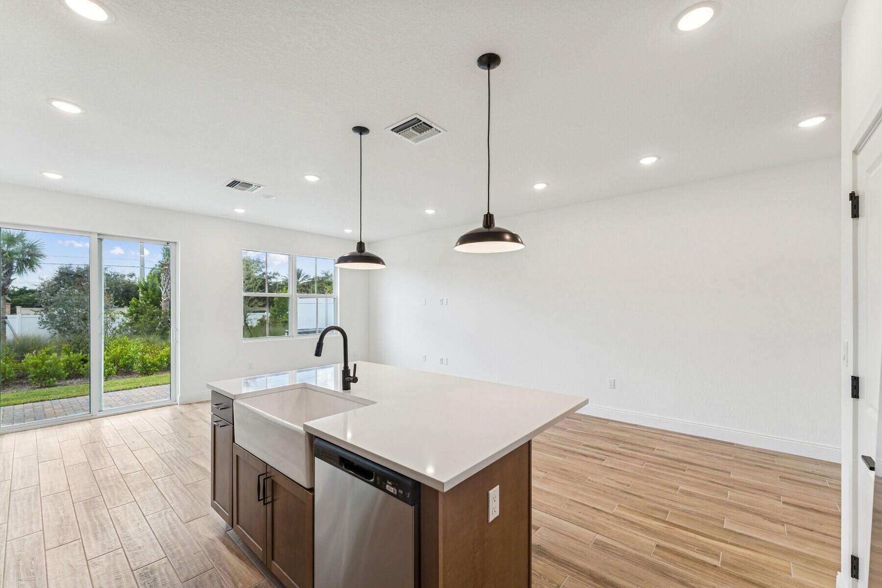 146 SE Birch Terrace 1686