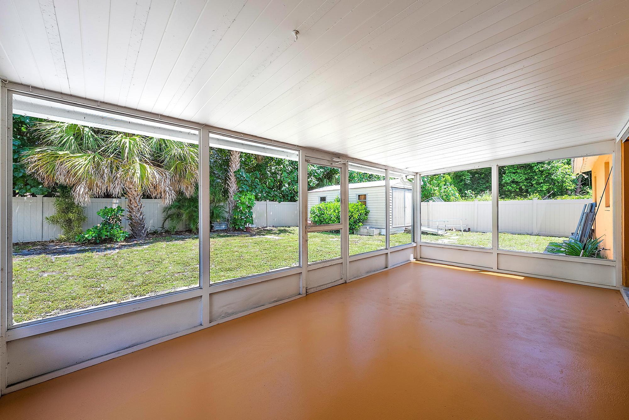 1017 SE 16th Court, Stuart