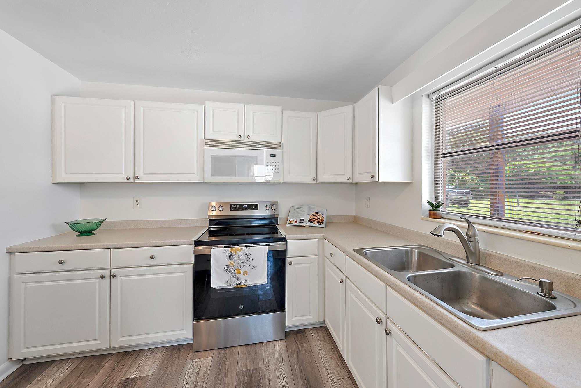 1017 SE 16th Court, Stuart