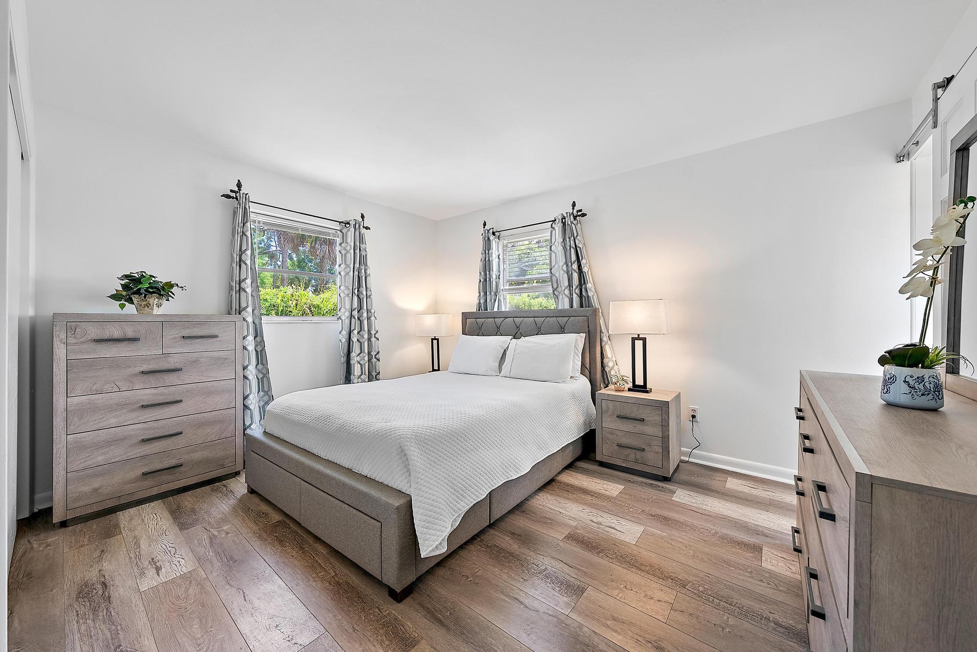 1017 SE 16th Court, Stuart