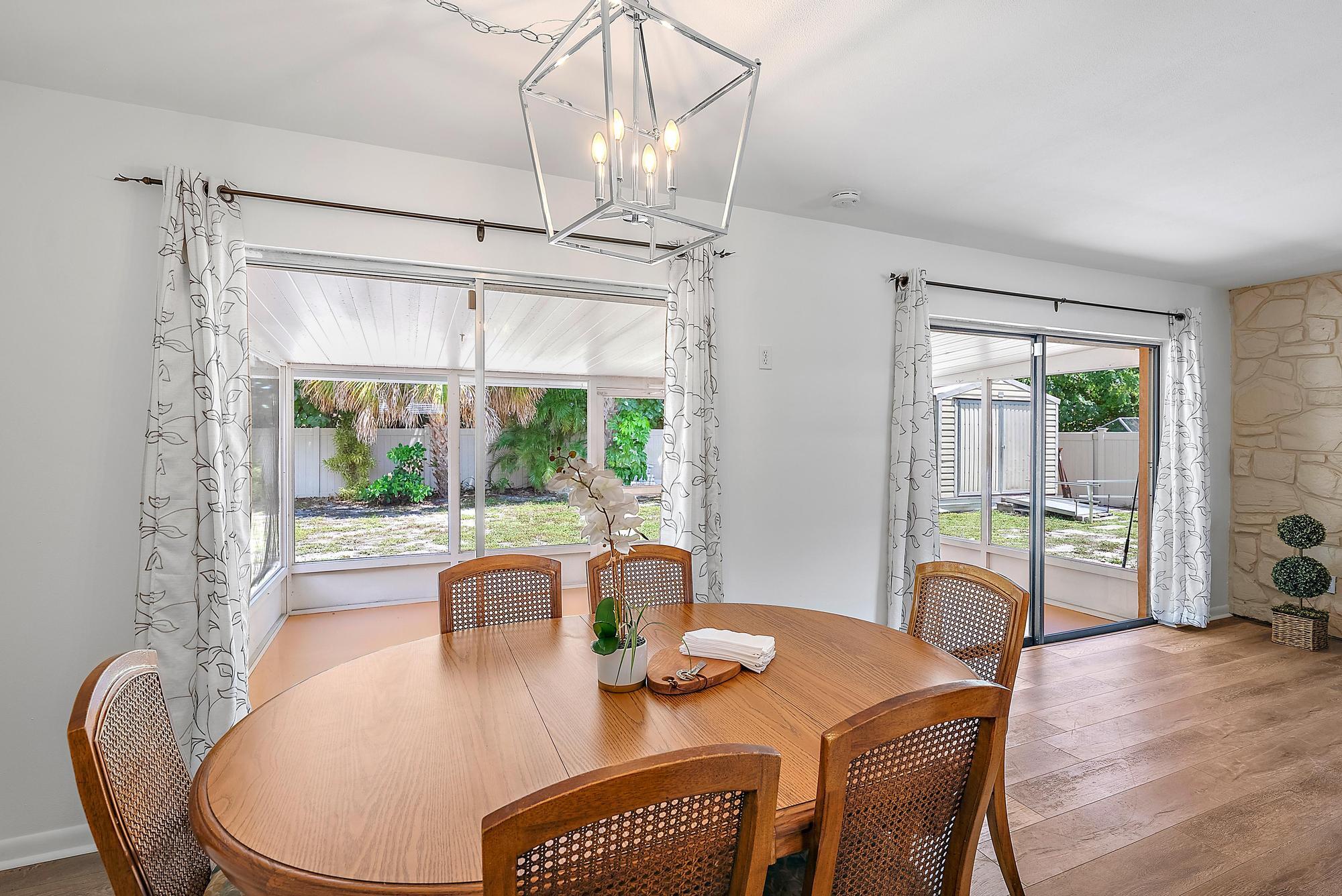 1017 SE 16th Court, Stuart