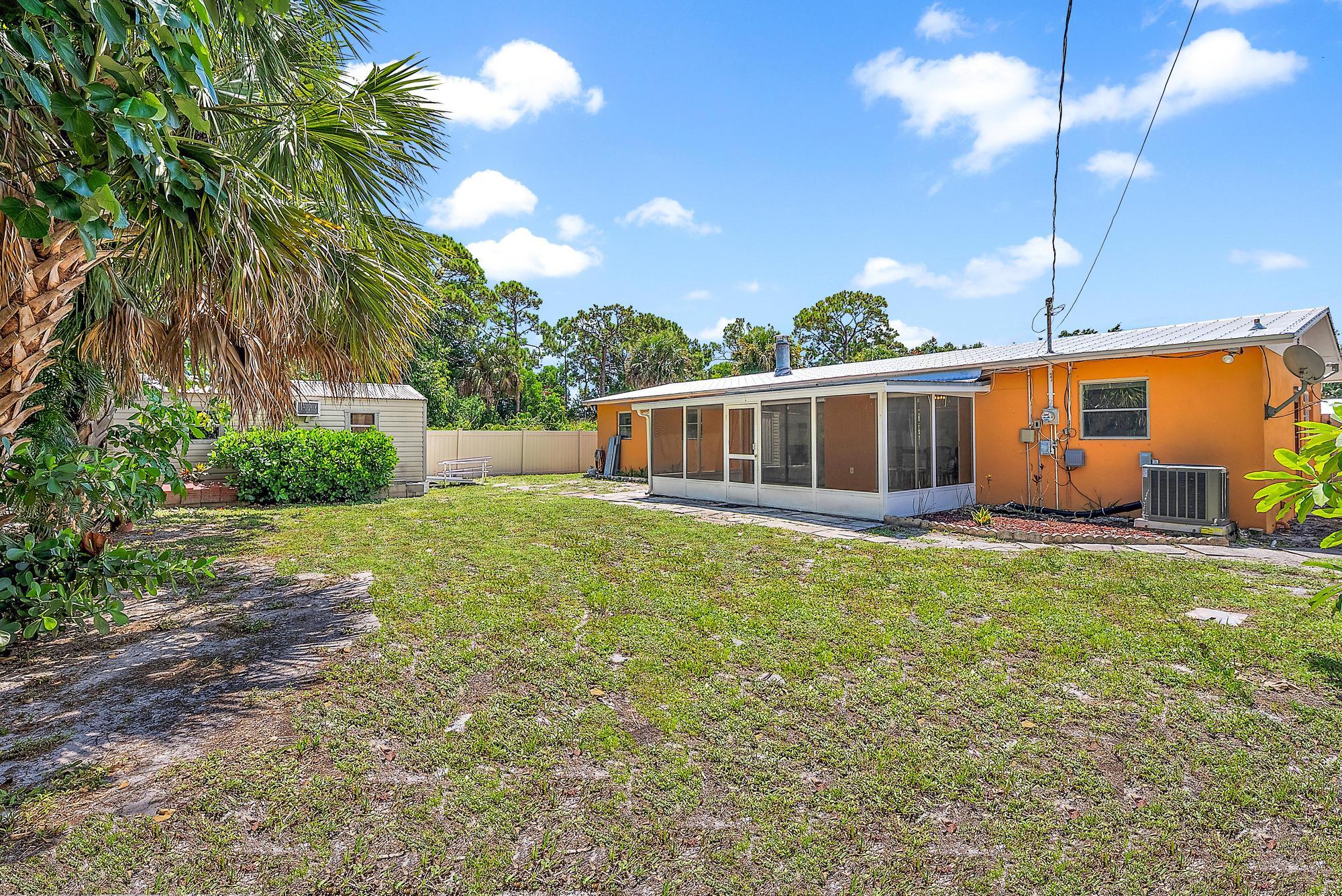 1017 SE 16th Court, Stuart