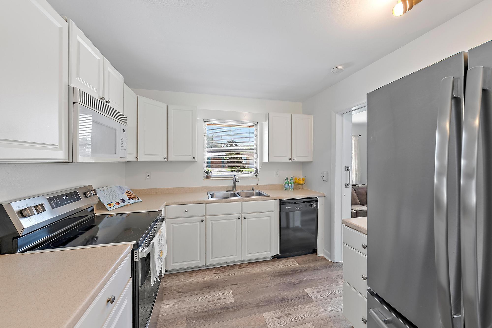 1017 SE 16th Court, Stuart