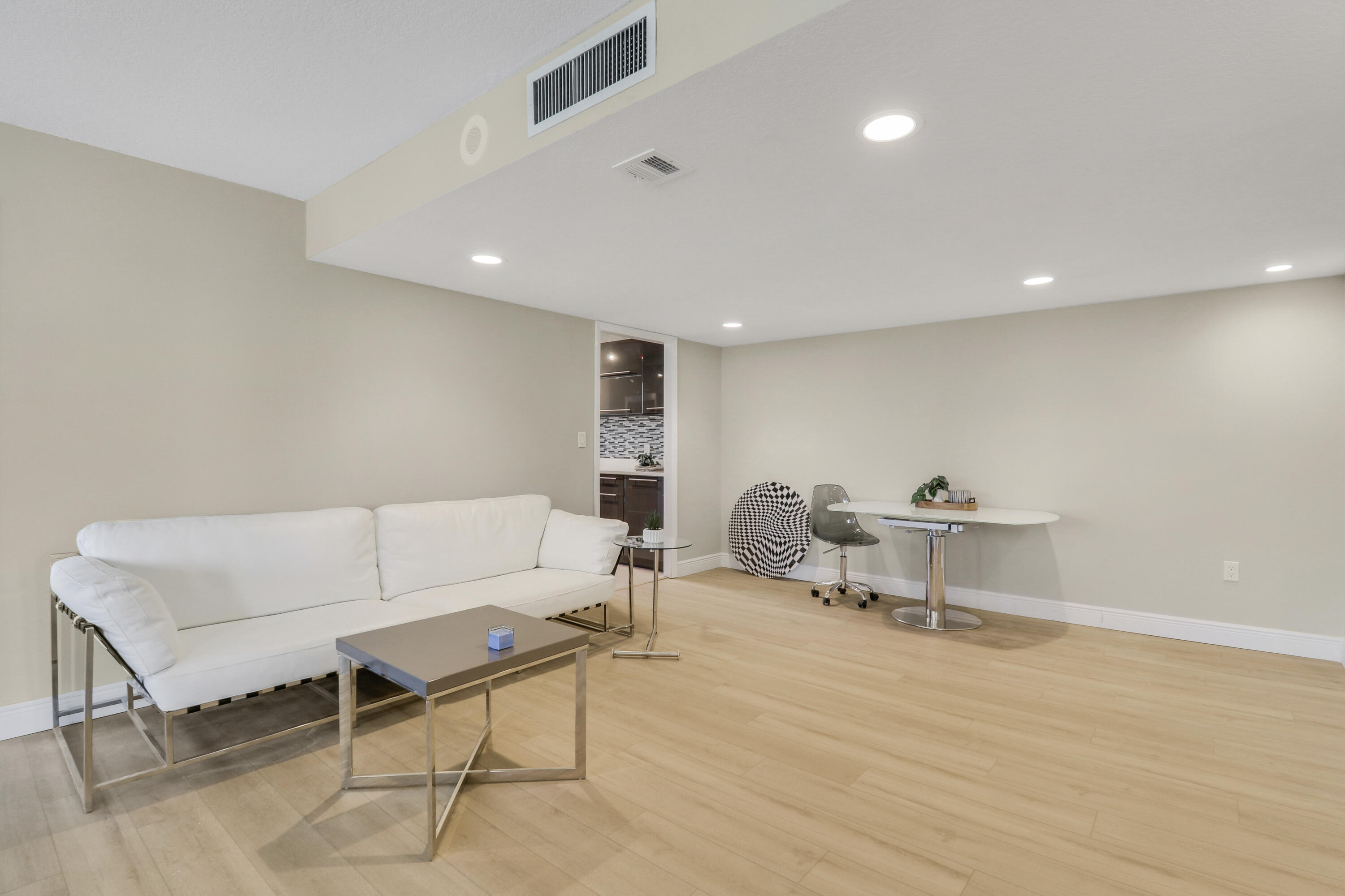 4200 N Ocean Drive 2-204, Singer Island Unit: 2-204