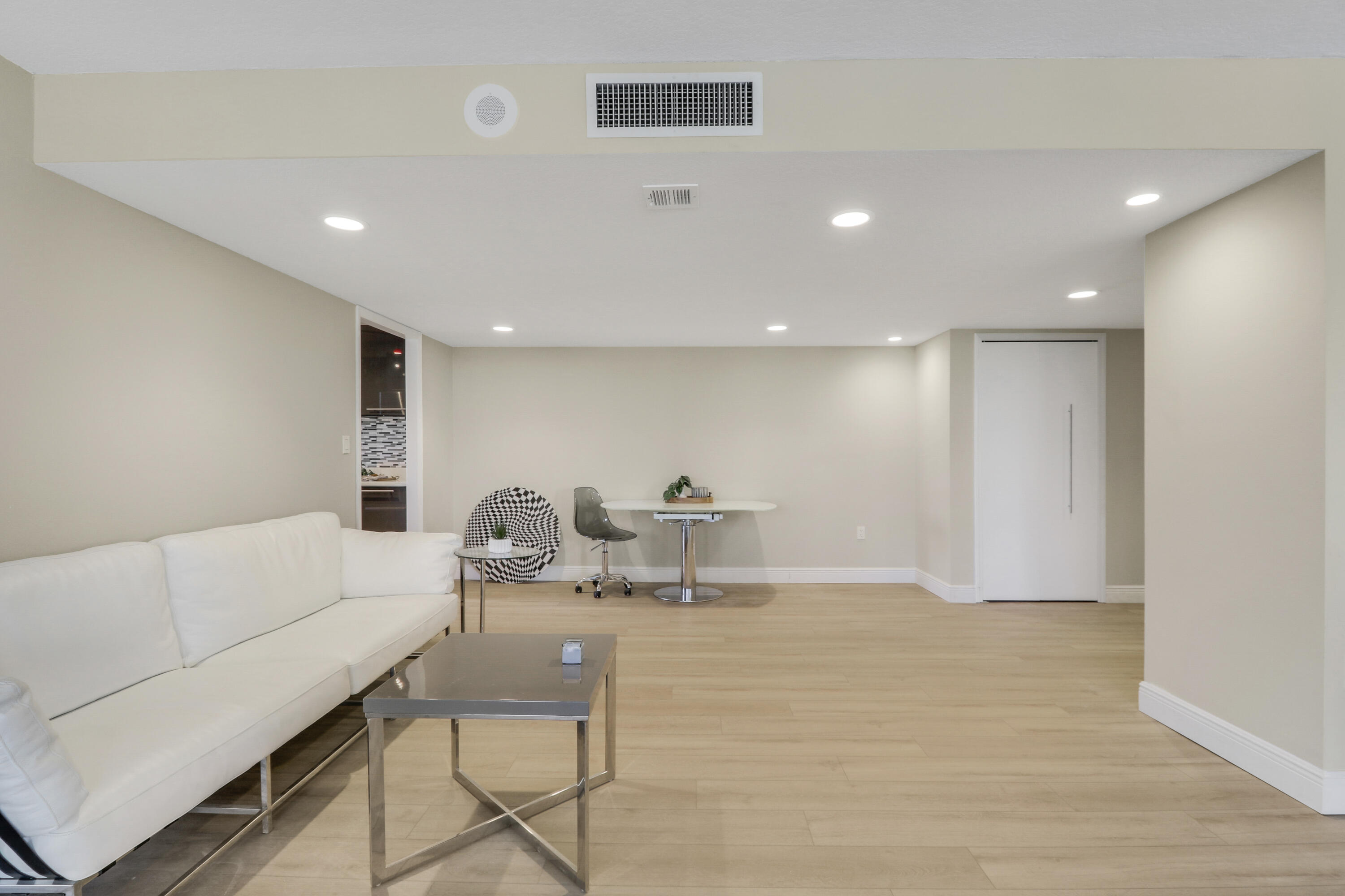 4200 N Ocean Drive 2-204, Singer Island Unit: 2-204