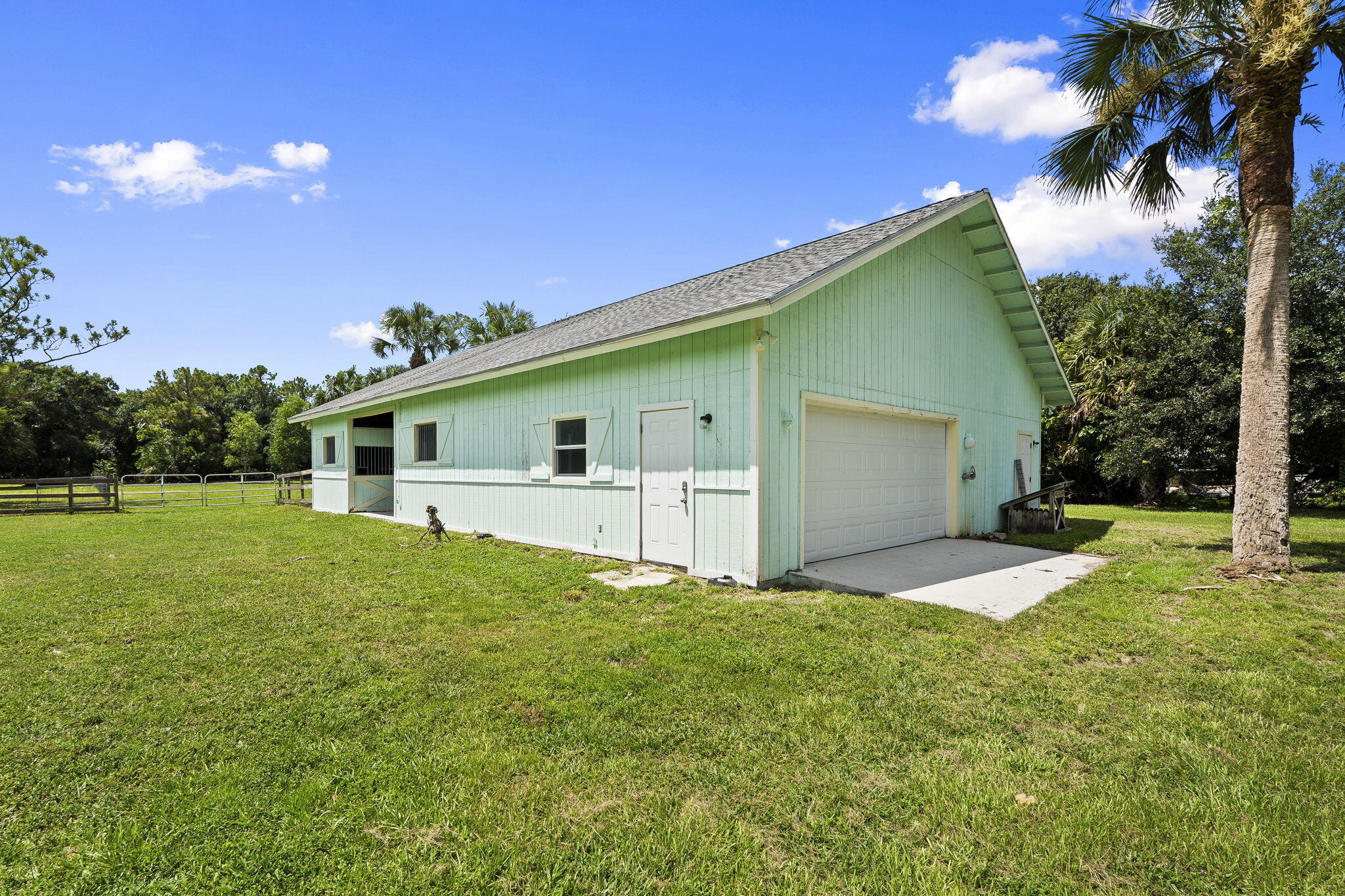 5454 SW Quail Hollow Street