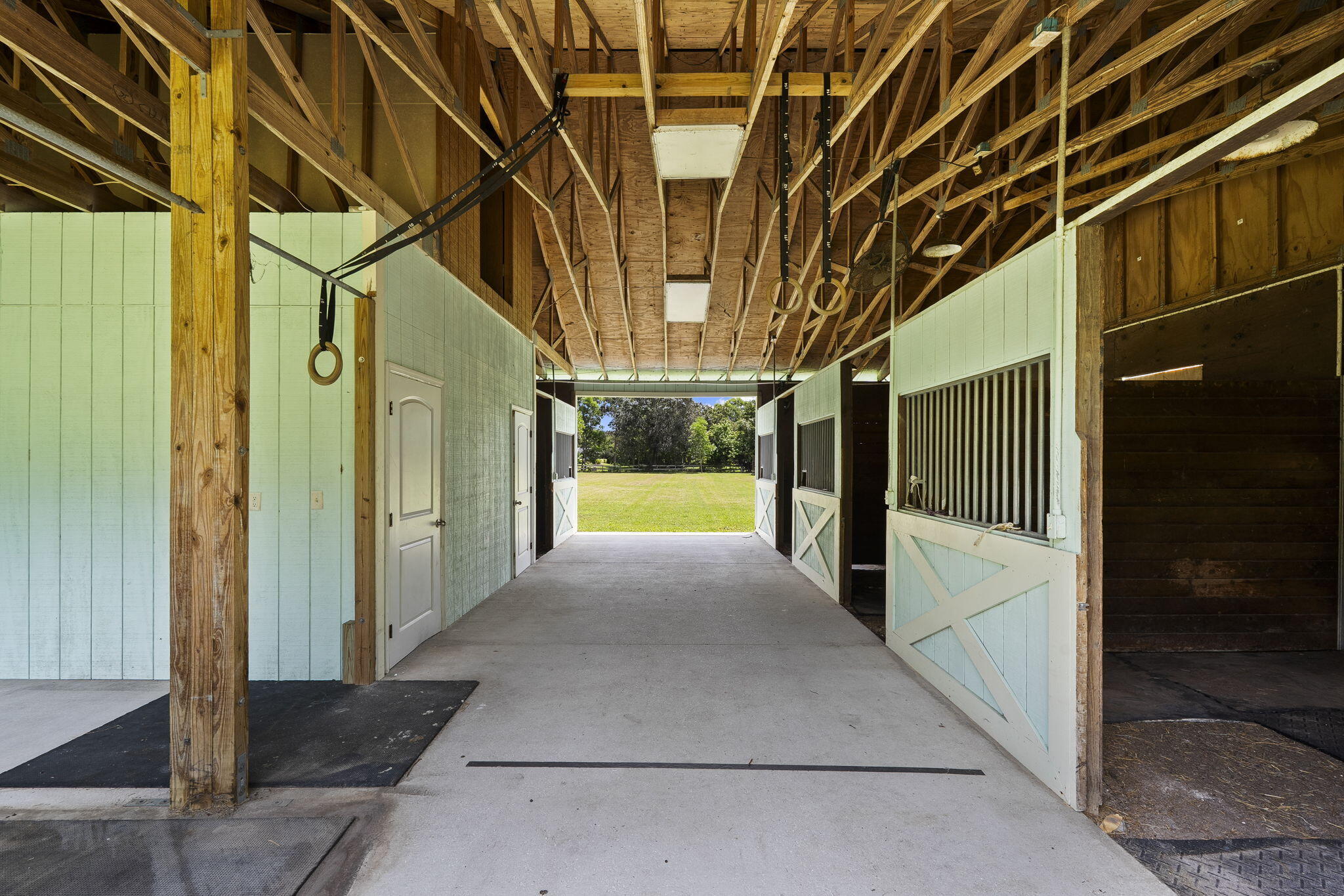 5454 SW Quail Hollow Street