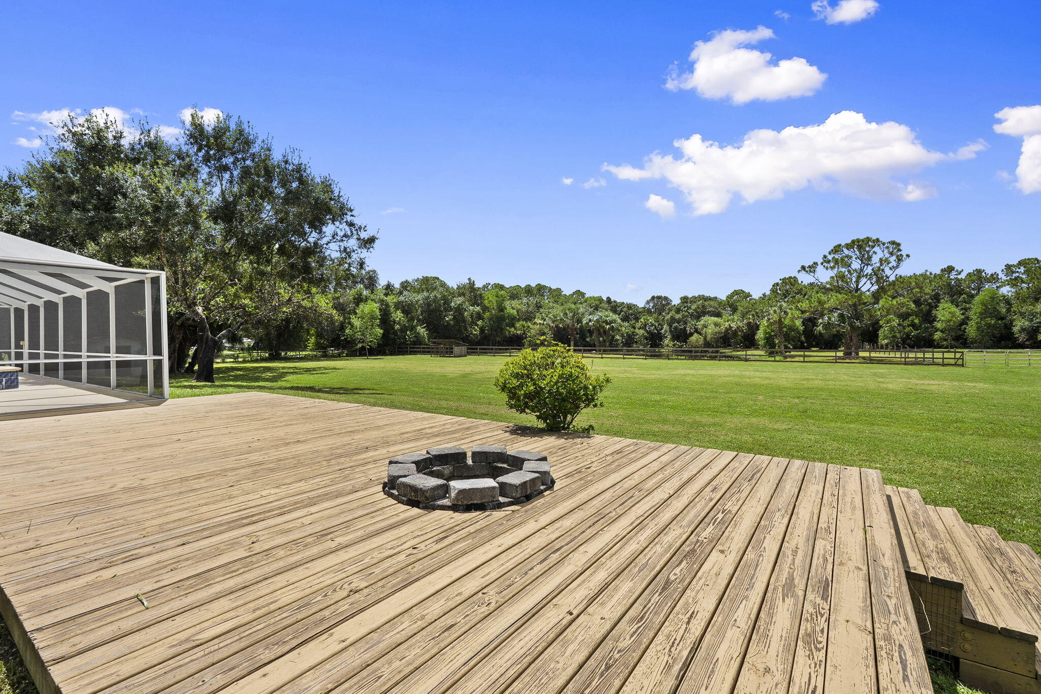 5454 SW Quail Hollow Street