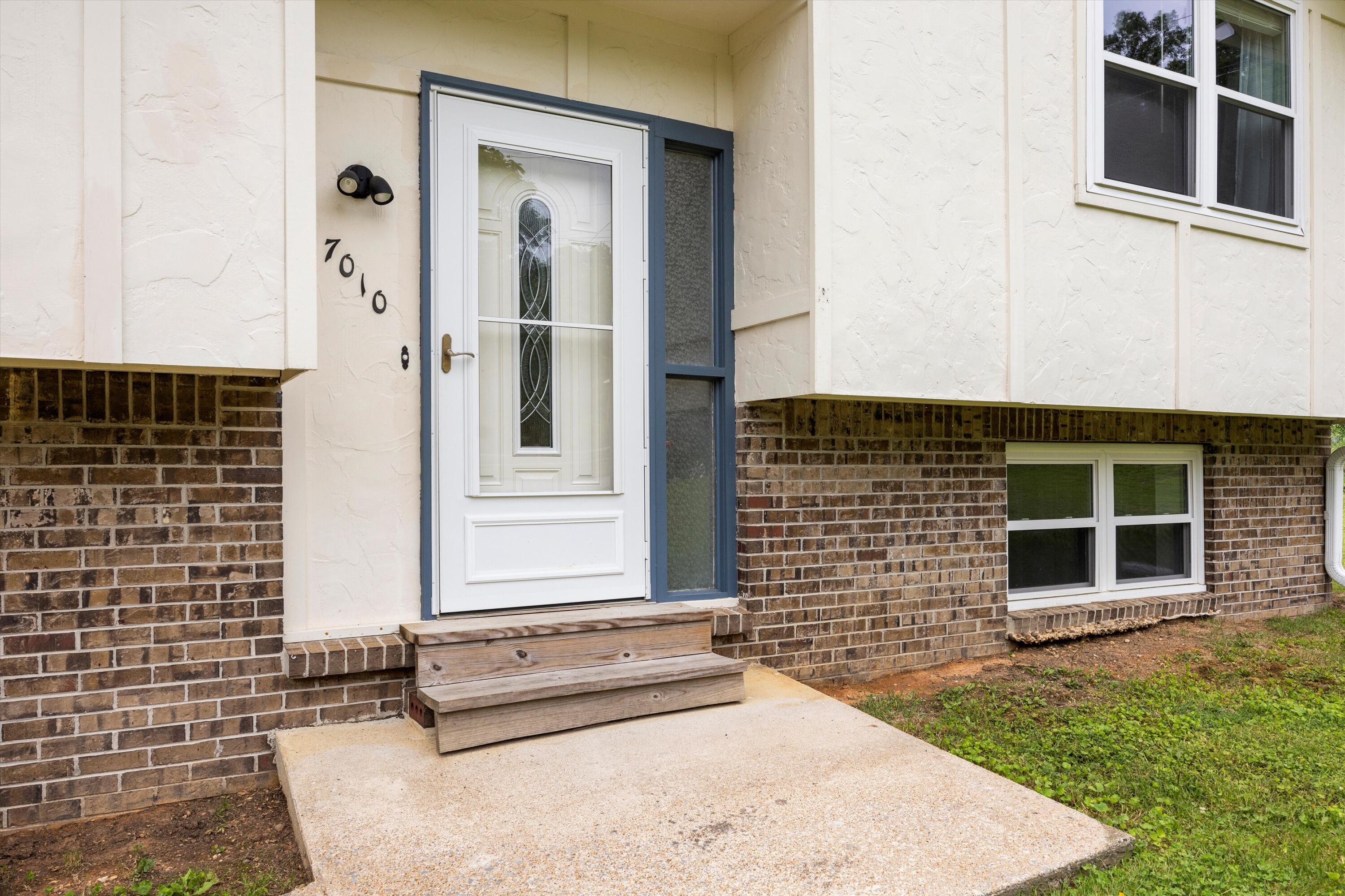 7010 Glacier Lane