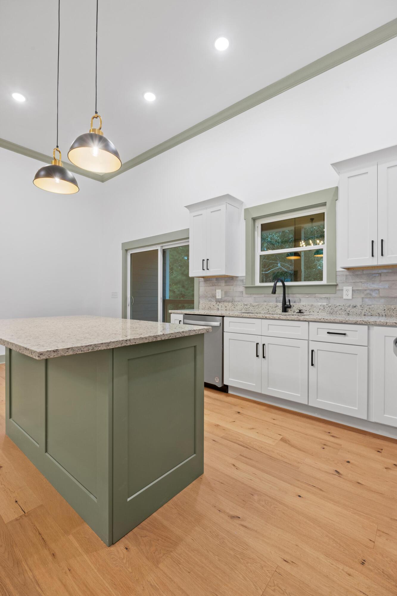 408 Sentry Oaks