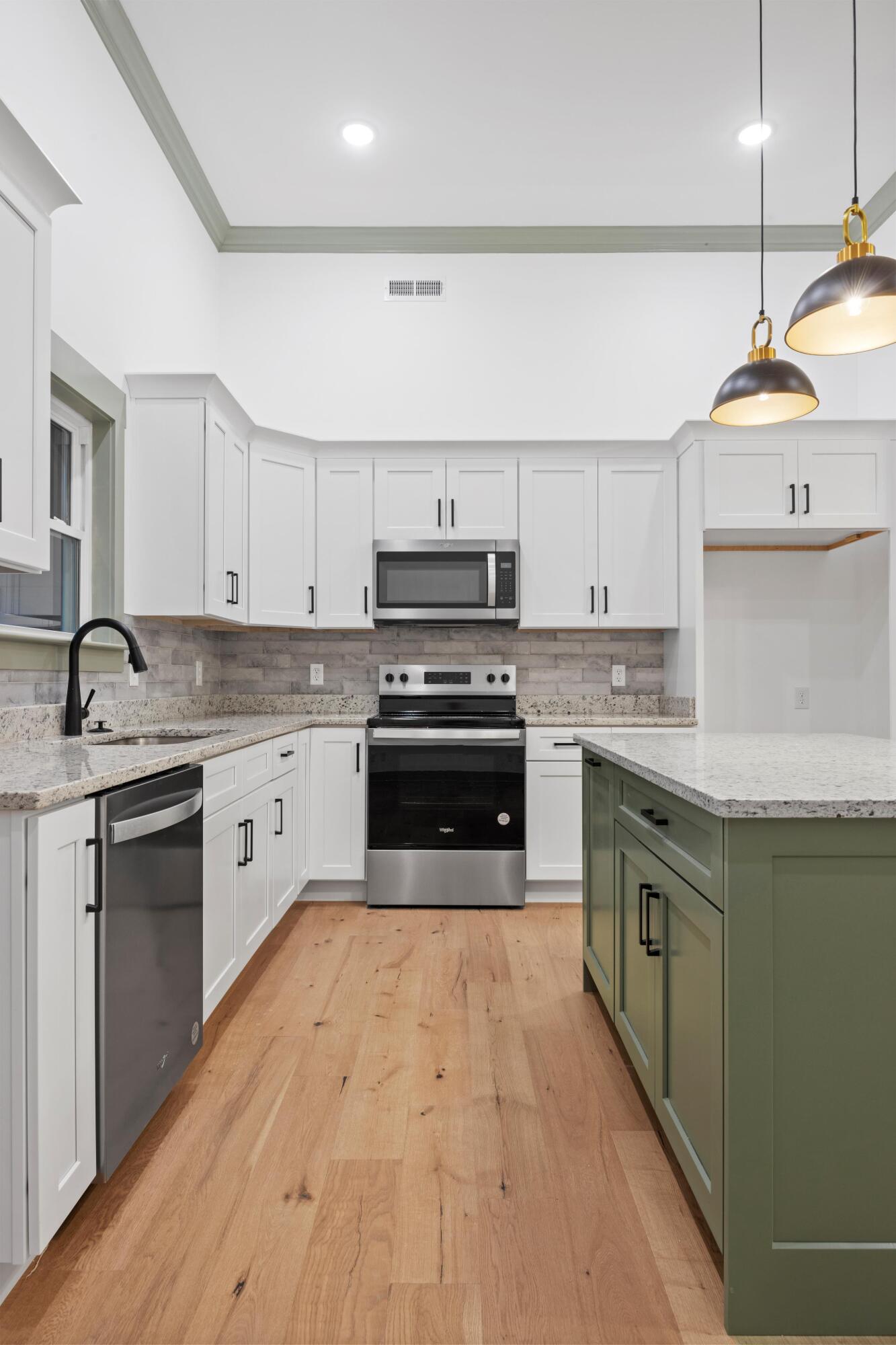 408 Sentry Oaks